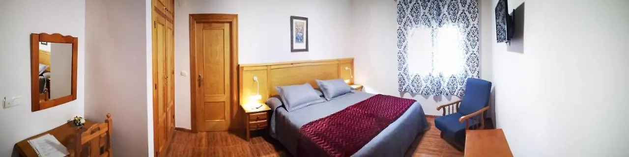 Hostal Los Hermanos Baza Guest house
