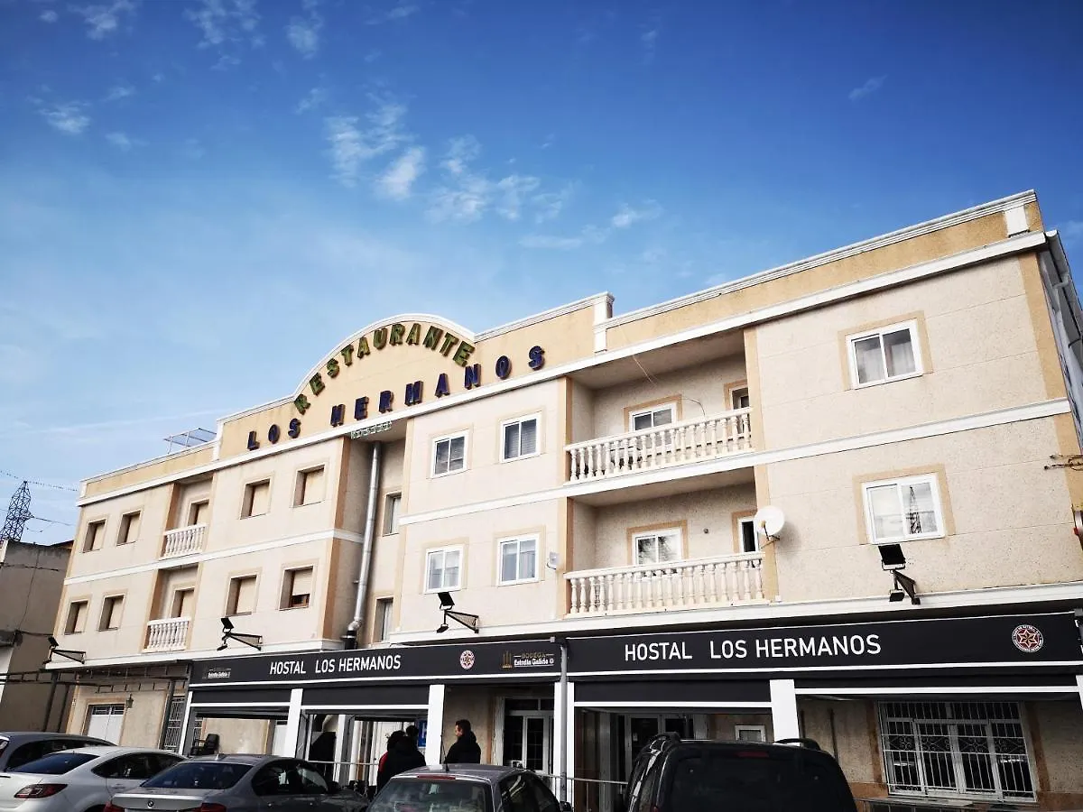 Hostal Los Hermanos Baza Guest house